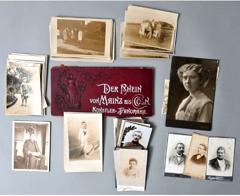 Konvolut Amateur-und Atelierfotografien, Deutschland, um 1900-1. H. 20. Jh. Gelatinesilberabzüge auf Papier bzw. Albuminpapie
