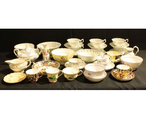 A Hilditch bowl, pattern 411,  c1835;   other lilac sprigged ware;  Chamberlain Worcester Adelaide shape cups and saucers, c1