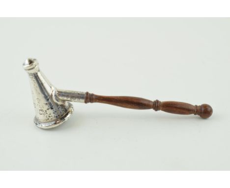 Silver candle snuffer with turned wooden handle, 10.5cm long, Birmingham 1981.