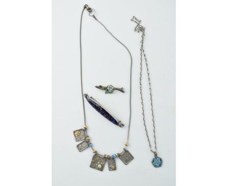 Silver jewellery to include a 'TLM' sterling Art Nouveau inspired brooch, an enamelled flower brooch, an enamelled tudor rose