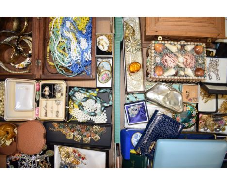 A collection of vintage costume jewellery to include bracelets, bangles, necklaces, rings, earrings and other similar items. 