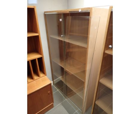 Large pine four shelf display cabinet with lockable sliding glass doors 94 x 40 x 160 cm H 