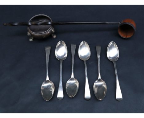 A twisted horn handled ladle together with a silver cauldron salt and silver tea spoons, weighable silver approximately 120 g