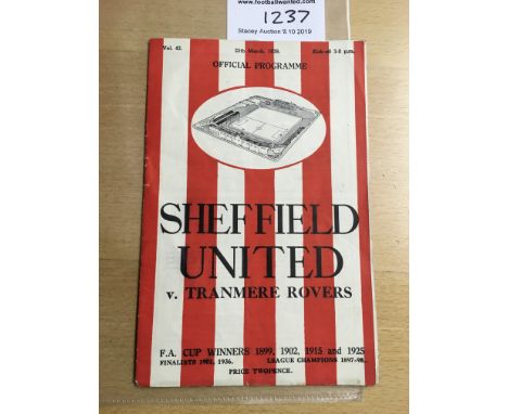 38/39 Sheffield United v Tranmere Rovers Football Programme: Dated 25 3 1939 in very good condition with no team changes.