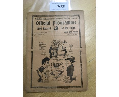 33/34 Tottenham V West Ham Football Programme: Dated 27 1 1934 in fair/good condition with no team changes. Folding and coupl