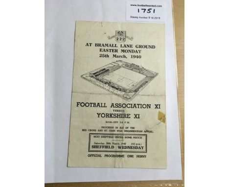 39/40 FA X1 v Yorkshire X1 Football Programme: Dated 25 3 1940  in fair  condition with no team changes. Folding and tiny pie