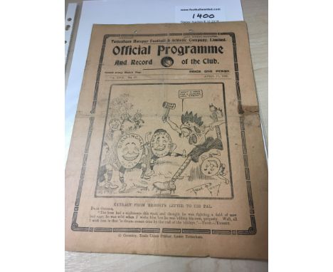 1924/25 Tottenham Hotspur v Newcastle United  Football Programme: Dated 11 4 1925 in fair condition with 2 punch holes to top