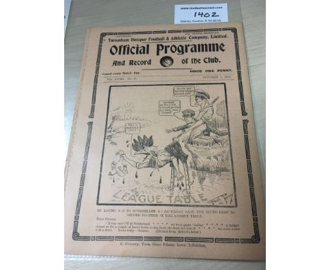 1925/26 Tottenham Hotspur v Blackburn Rovers Football Programme: Dated 3 10 1925 in good condition with no team changes. Ex b