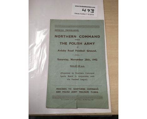 42/43 Northern Command v Polish Army At Hull Football Programme: Dated 28 11 1942. Good condition 4 pager with tear to fold b