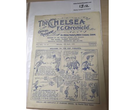 1923/24 Chelsea v Newcastle United Football programme: Dated 19 4 1924. Good condition with wear to folds.