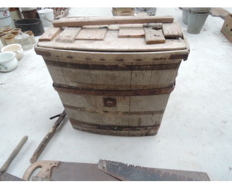 A vintage lidded wooden storage bin