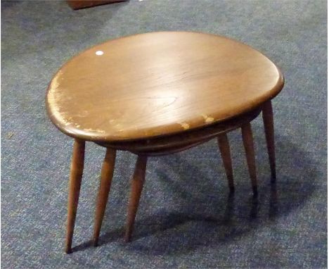 Set of Ercol graduated pebble coffee tables