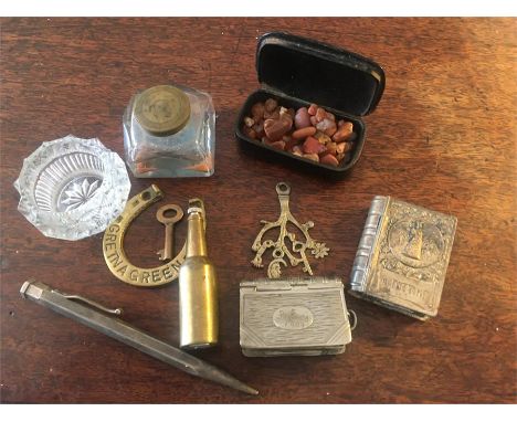Miscellany inc. snuff box, inkwell, pencil etc.
