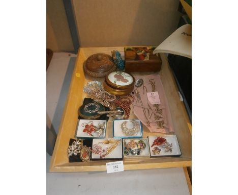 tray inc trinket pots, hat pins and brooches