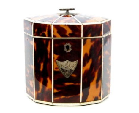 George III tortoiseshell and ivory tea caddy of decagonal form, the slightly domed cover with loop handle surmount, with shie