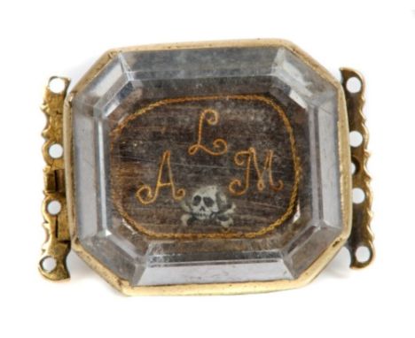 Fine early 18th century Momento Mori locket / clasp, the octagonal panel with an enamel skull and crossbones with gold wirewo