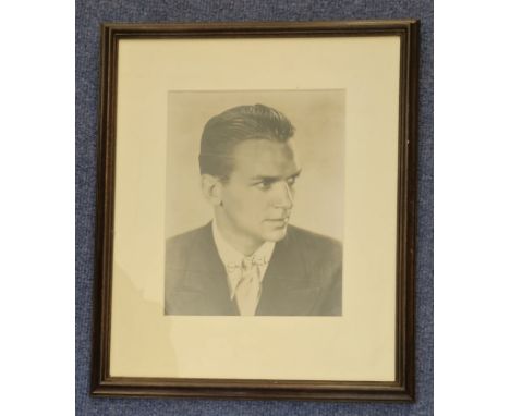 Douglas Fairbanks Sr. signed vintage 9x7 Inch Mounted in a brown wooden framed to an overall 16x13 Inch. Good condition. All 