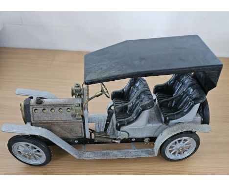 Vintage Live Steam Limousine in box. Good condition. All autographs are genuine hand signed and come with a Certificate of Au