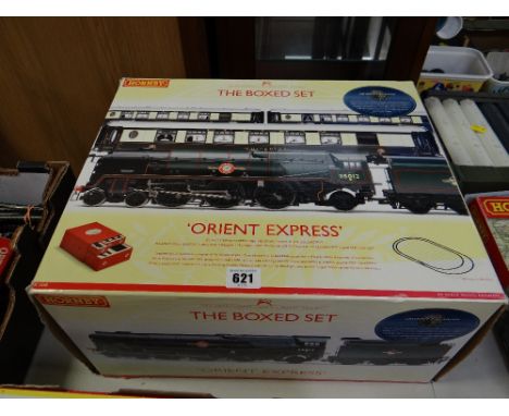 Boxed Hornby R1038 'Orient Express' setcondition:the outer box does have some wear, the inside looks brand new, unused