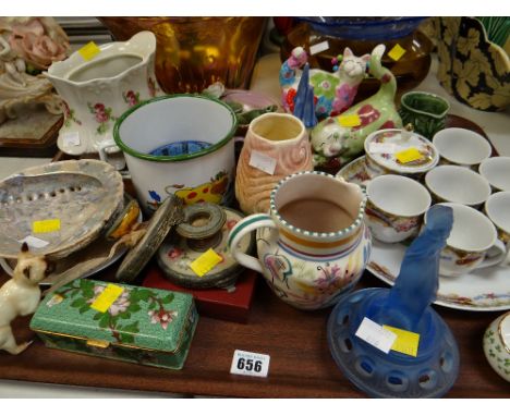 Tray of mainly ceramic ornaments