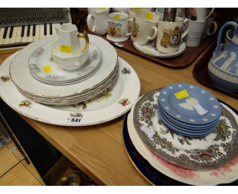 A parcel of hunting related plates, Wedgwood Jasperware pin dishes etc