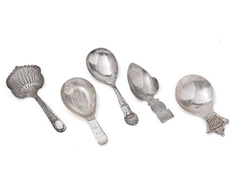 Five assorted silver caddy spoons, to include:- an engraved example with an acorn-shaped bowl by Elizabeth Morley, London 180