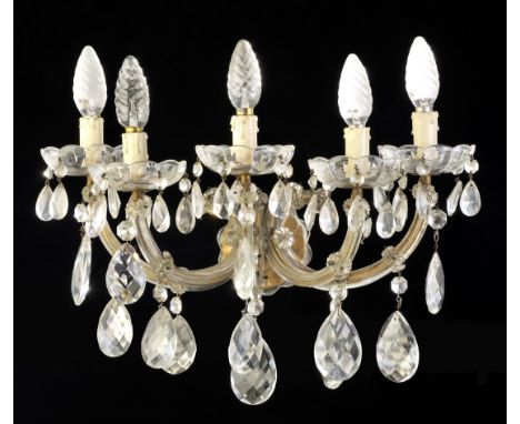 Coppia di appliques a 5 luci in cristallo Pair of 5-light crystal wall lights Starting Price: €200