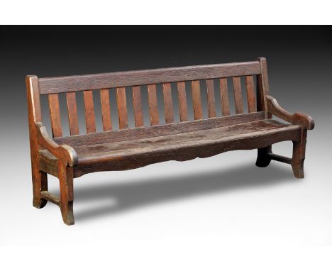 Panca da esterno cm 94x217x68 In legno con schienale a bacchette. Outdoor bench with backrest composed of interlocking rods. 