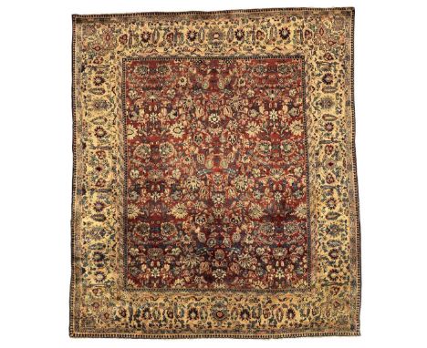 Tappeto, Persia meridionale, Kirman-Sarouk, circa 1910 cm 290x252 Collocabile nella regione orientale dell’altopiano iranico,