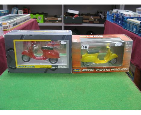 Two 1:9th Scale Diecast Model Vespas by Revell, Protar, boxed.