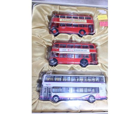 A limited edition boxed Corgi die-cast bus model set 