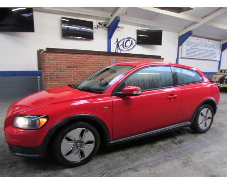 Make &amp; Model: Volvo C30 S D DriveDate of Reg: MX09 VBLColour: Redcc: 1560MoT: 23-04-2021Fuel Type: DIESELMileage: 105kTra