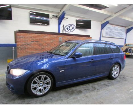 Make &amp; Model: BMW 320D M SportDate of Reg: GU10 HVNColour: Bluecc: 1995MoT: 22-10-2021Fuel Type: DIESELMileage: 164kTrans