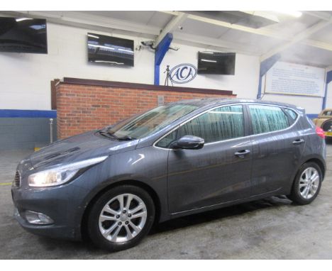 Make &amp; Model: Kia Ceed 2 EcoDate of Reg: LB63 GHGColour: Silvercc: 1591MoT: 27-02-2021Fuel Type: PETROLMileage: 54kTransm