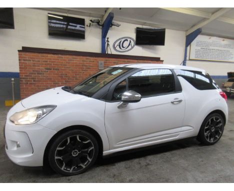 Make &amp; Model: Citroen DS3 Black and WhiteDate of Reg: SJ11 VZBColour: Whitecc: 1560MoT: 11-03-2021Fuel Type: DIESELMileag