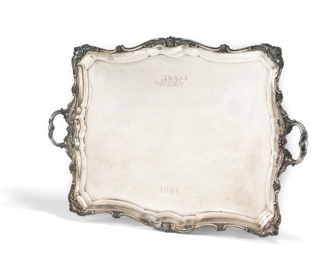 AUßERGEWÖHNLICH GROßES TABLETT. Tegelsten, Carl Johann. St. Petersburg. Datierung: Um 1835-1844. Technik: Silber. Beschreibun