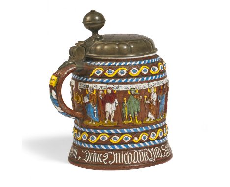 APOSTELKRUG MIT ZENTRALEM WAPPEN. Creussen. Datierung: Datiert 1696. Technik: Braunes, salzglasiertes Steinzeug mit polychrom