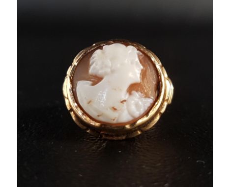 CAMEO DRESS RINGdepicting a female bust in profile, on ten carat gold shank, ring size J 