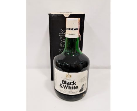 BLACK & WHITE SPECIAL BLENDED SCOTCH WHISKYproduced and bottled by James Buchanan & Co London, Italian import, 40 Proof & 187