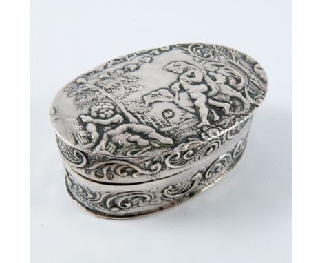 OVAL SILVER SNUFF BOX, POSSIBLY DUTCH, WITH EMBOSSED DECORATION AND HINGED LID