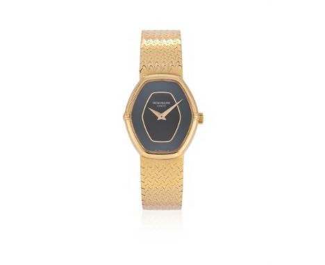 PATEK PHILIPPE, REF. 4463 1 A LADY'S 18 CARAT GOLD BRACELET WATCH, NO. 2776691, CIRCA 1979Movement: Cal. 16-3250, manual wind