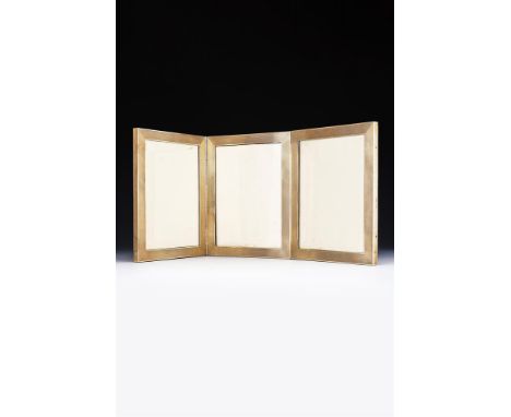 A 9CT GOLD TRIPTYCH PHOTO FRAME WILMOT MANUFACTURING CO., BIRMINGHAM, 1929 The three rectangular frames with engine turned de