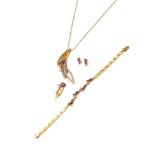 ASPIAL, A 'PURPLE GOLD' AND DIAMOND SUITE