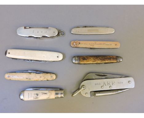 A 9ct gold cased penknife, inscribed 'Handlers Prize K C Retriever Trials 1910', awarded to the vendor's grandfather Archibal