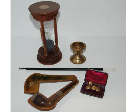 A tray lot including cased silver-mounted pipe, gilt-metal buttons, cigarette holder, silver-mounted egg timer etc Condition 