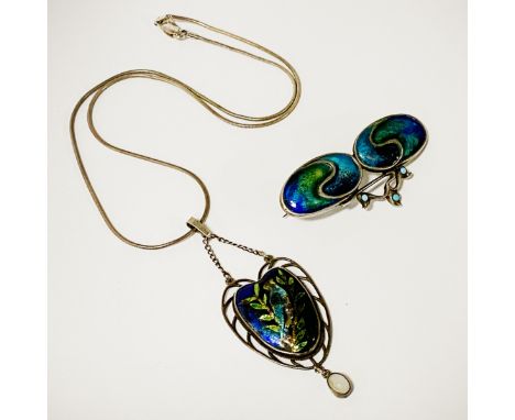 ARTS &amp; CRAFTS LIBERTY STYLE SILVER &amp; ENAMEL BROOCH WITH SILVER PENDANT &amp; CHAIN 