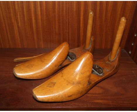 A pair of Lady beech wood shoe trees, size 6.5, a set of Avery scales, a tea caddy and a pair of glove stretchers. 