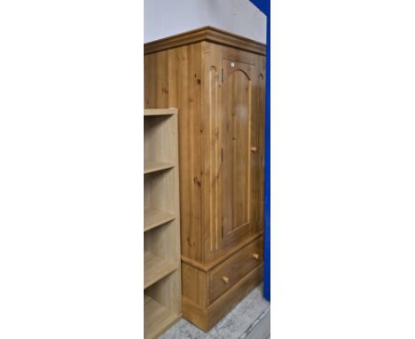 PINE 35" SINGLE DOOR WARDROBE