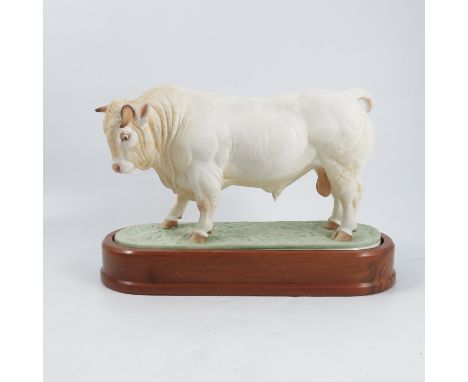 A Royal Worcester limited edition model,Charolais Bull, modelled by Doris Lindner, numbered 48/500, with plinth and certifica
