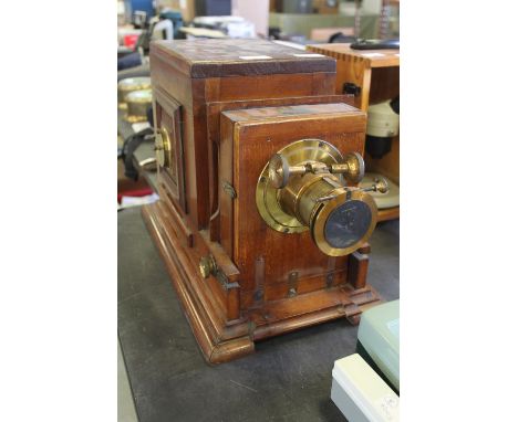 Broadhurst Clarkson & Co Mahogany Magic Lantern